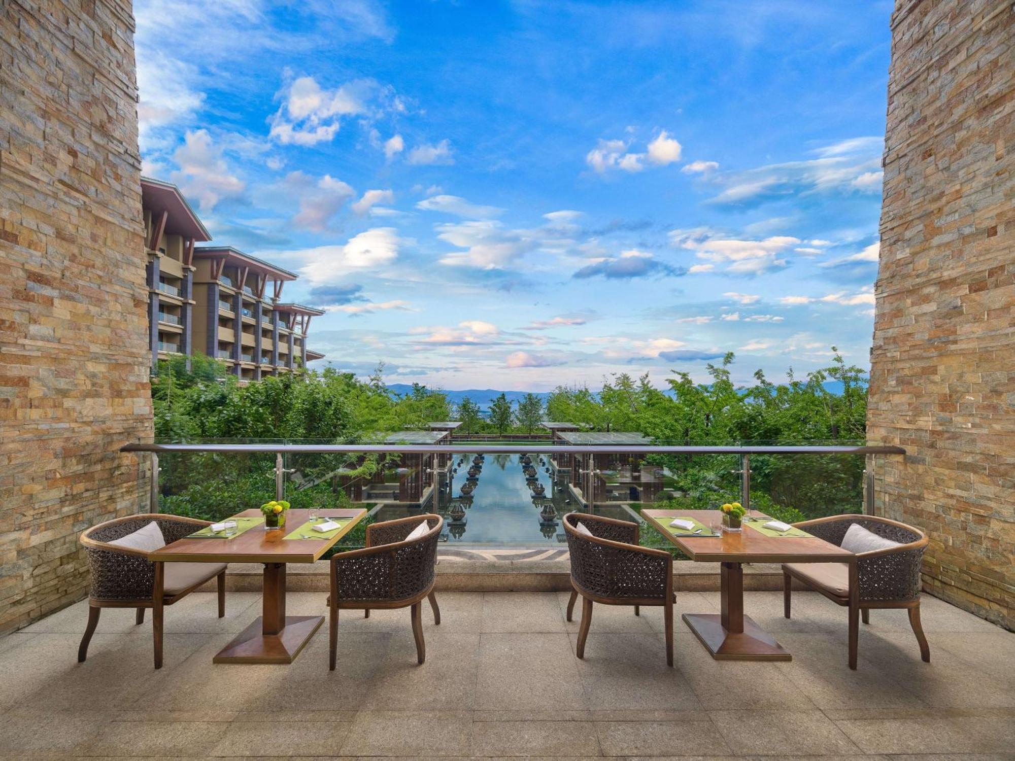 Hilton Dali Resort y Spa Exterior foto